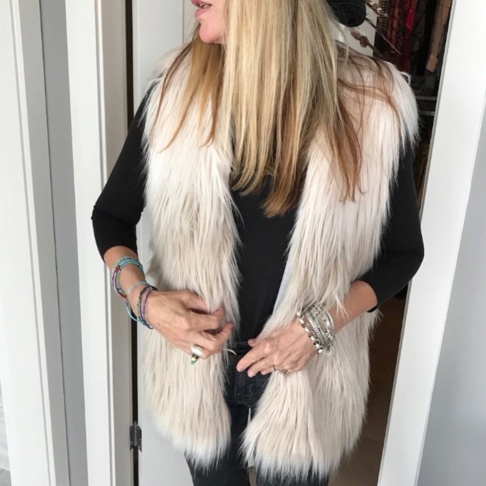 Source Unknown Cream Faux Fur Vest
